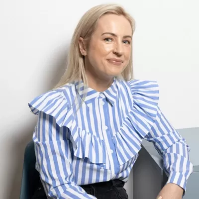 Laura Dew